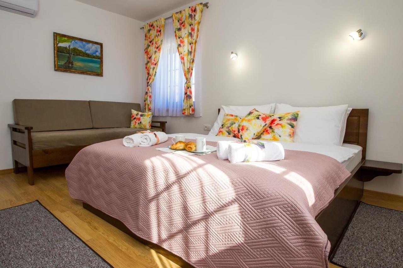 B&B Lady Of The Lake Йезерце Екстериор снимка