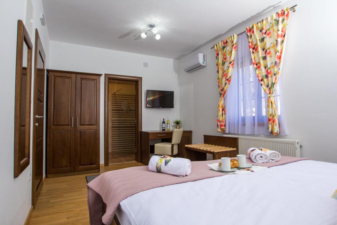 B&B Lady Of The Lake Йезерце Екстериор снимка